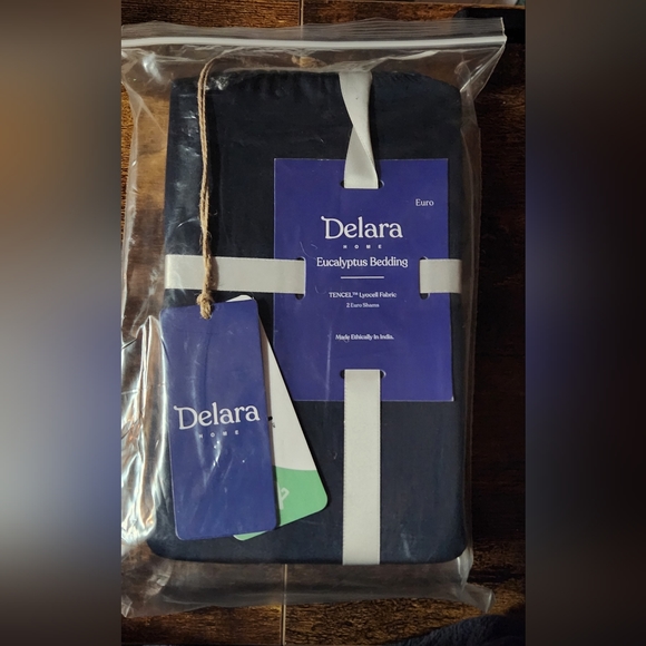 Delara 100% Eucalyptus Lyocell Tencel Euro Sham Pack of 2(26"X26) - Picture 2 of 3